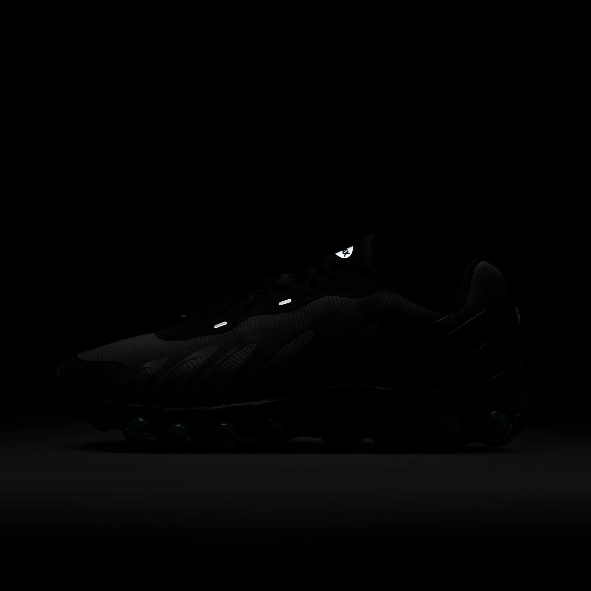 Air Max DN8 'Black Volt'