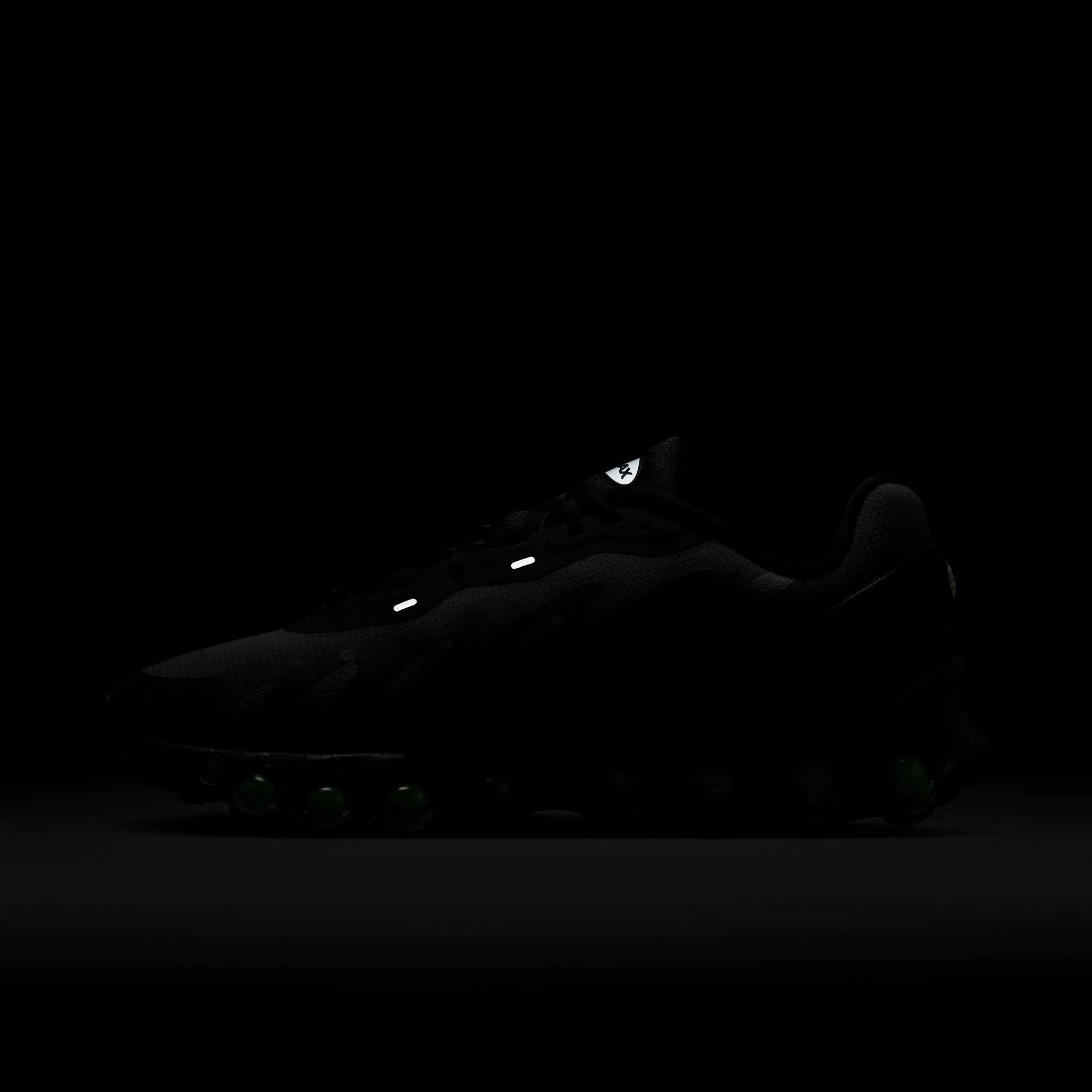 Air Max DN8 'Black Volt'