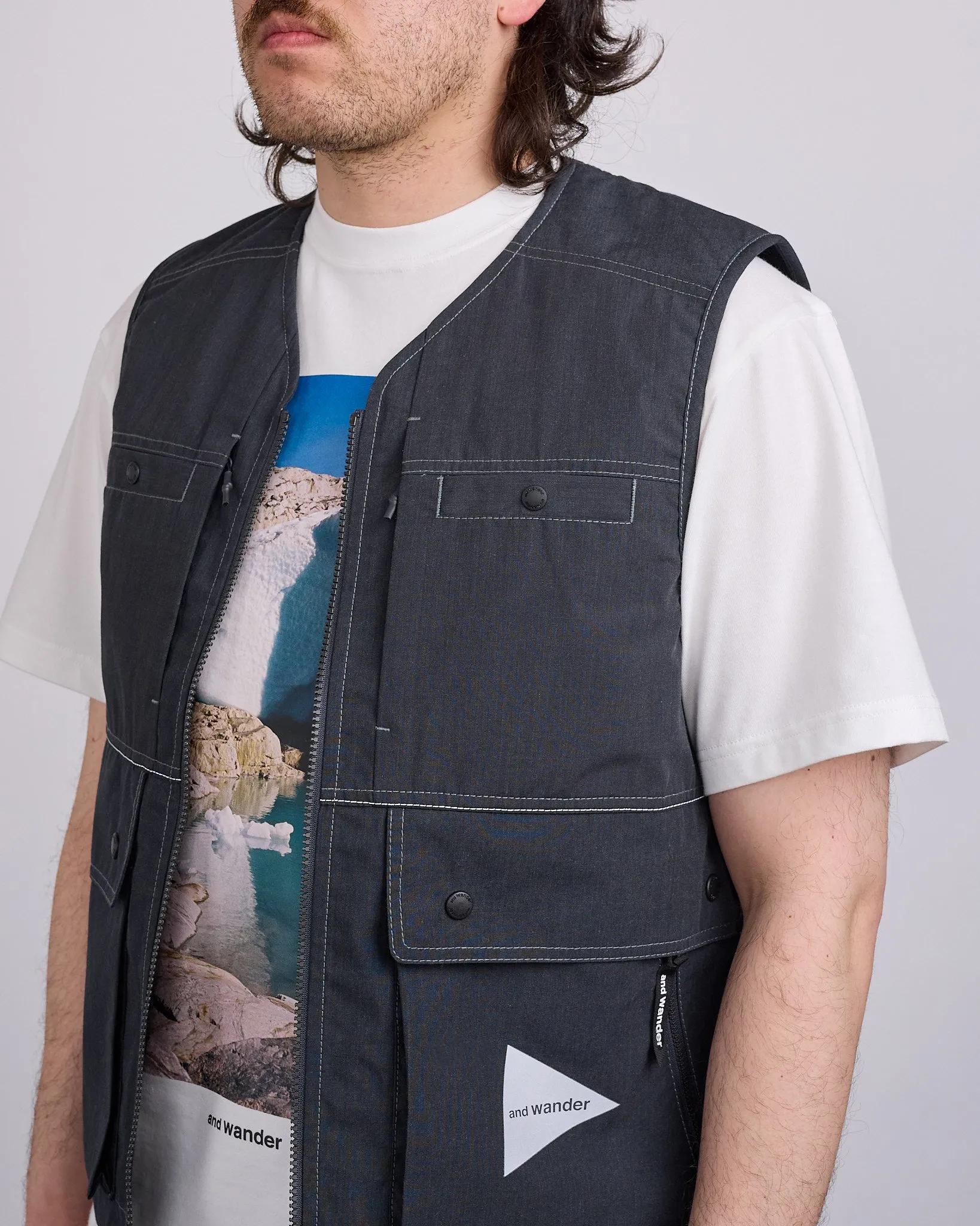 and wander Tough Aramid Cargo Vest (M) Charcoal